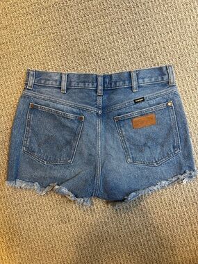 Wrangler Medium Blue Denim Frayed Hem Shorts